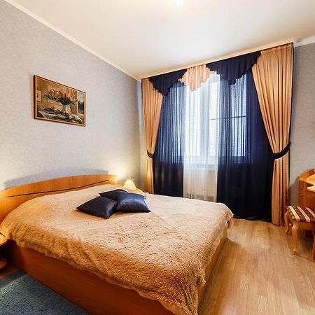 Apartment Domashny Uyut na Belinskogo 41 Luxe Ekaterinburg Bagian luar foto