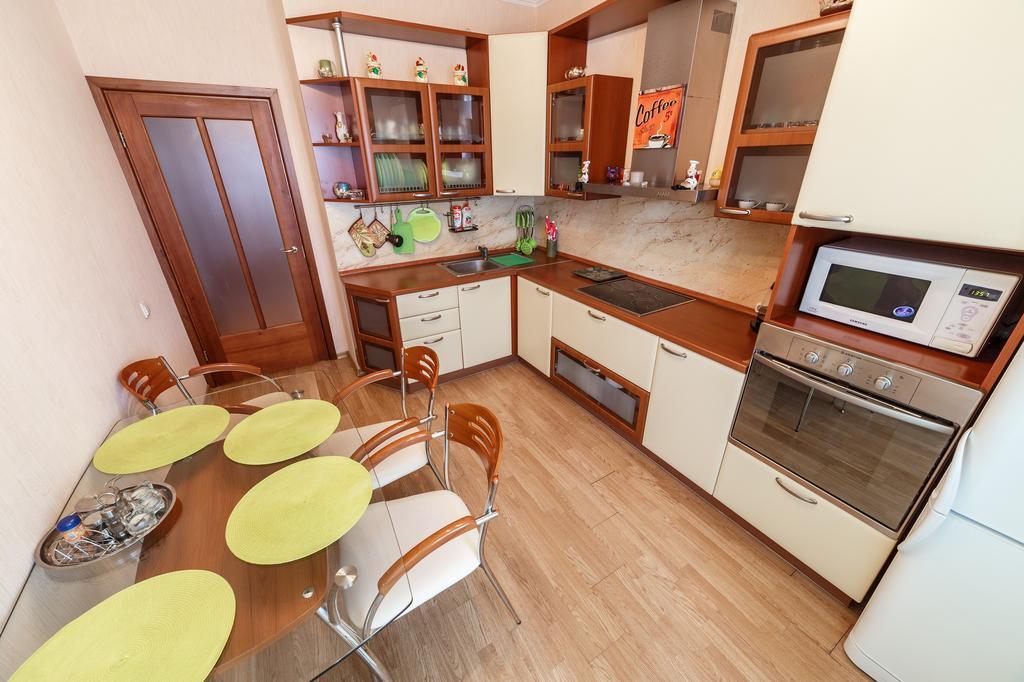 Apartment Domashny Uyut na Belinskogo 41 Luxe Ekaterinburg Bagian luar foto